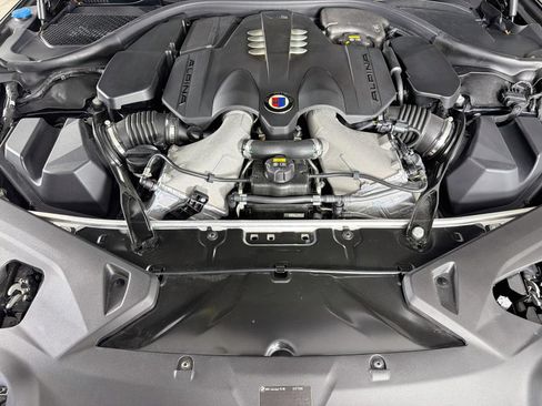 Used 2022 BMW ALPINA B8 xDrive Gran Coupe AWD/4WD image 31