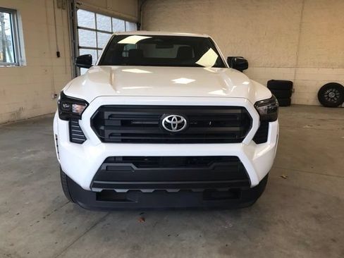 Used 2024 Toyota Tacoma SR RWD image 1