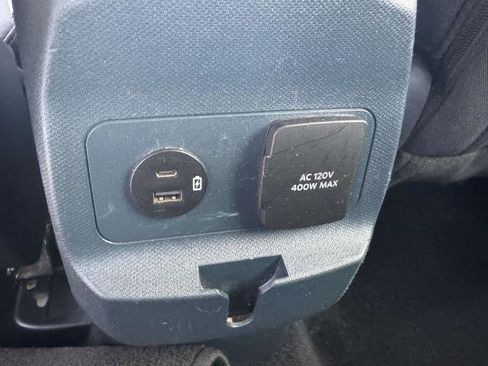 Used 2022 Ford Maverick XL image 9