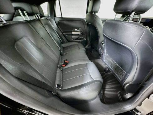 Certified 2025 Mercedes-Benz GLA 250 image 27