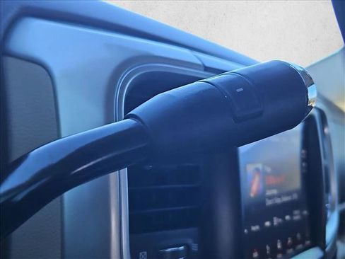 Used 2018 RAM 3500 Big Horn w/ Harvest Edition image 12