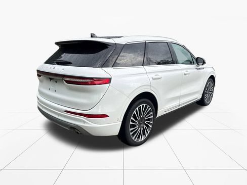 Used 2022 Lincoln Corsair Reserve w/ Equipment Group 201A AWD/4WD image 8
