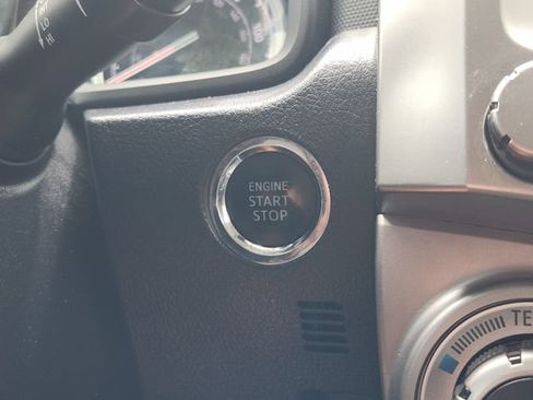 Used 2022 Toyota 4Runner Limited AWD/4WD image 8