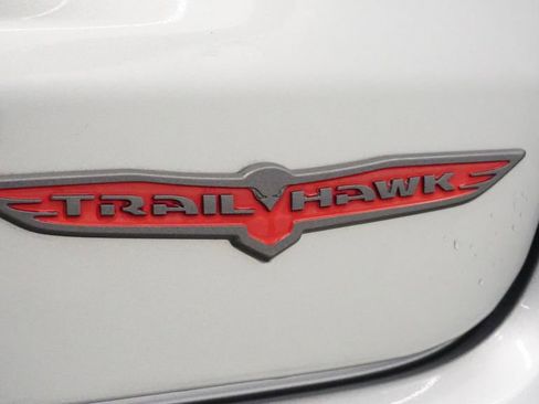 Used 2023 Jeep Compass Trailhawk image 16