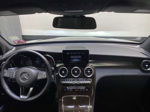Used 2019 Mercedes-Benz GLC 300 GLC 300 image 10