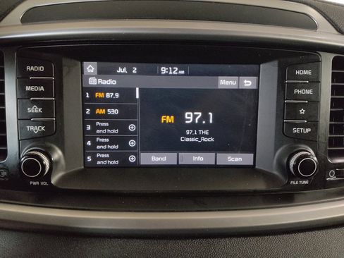 Used 2020 Kia Sorento S FWD image 25