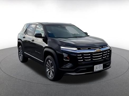 Used 2025 Chevrolet Equinox LT FWD image 3