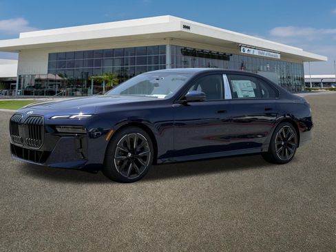 New 2026 BMW 740i RWD image 5