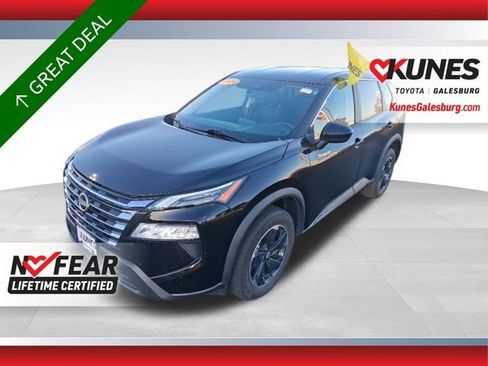 Used 2024 Nissan Rogue SV image 1