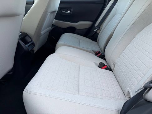 Used 2024 Honda HR-V LX image 11