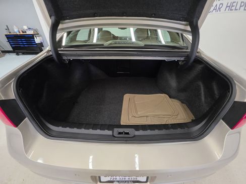 Used 2008 Buick Lucerne CXL w/ Driver Confidence Package FWD image 17