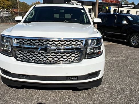 Used 2017 Chevrolet Tahoe LT w/ LT Signature Package image 2
