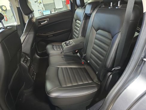 Used 2022 Ford Edge SEL w/ Convenience Package AWD/4WD image 16