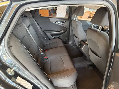 Used 2016 Chevrolet Malibu LT FWD image 12