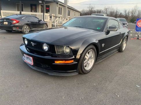 Used 2009 Ford Mustang GT image 11