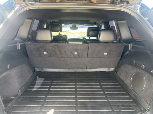Used 2019 Jeep Grand Cherokee Altitude AWD/4WD image 10