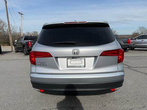 Used 2017 Honda Pilot EX image 5