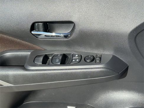 Used 2023 Nissan Kicks SR image 24