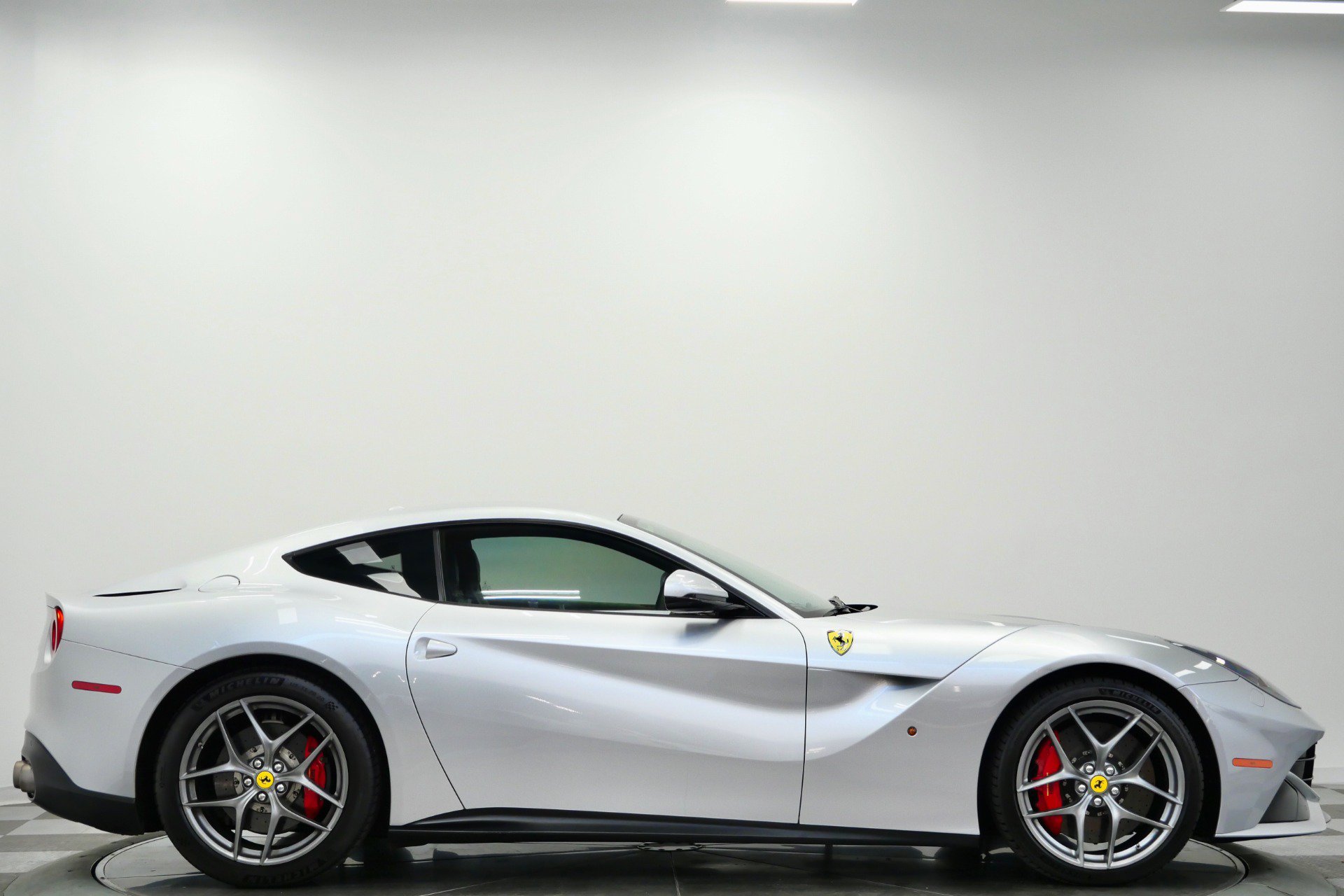 Used 2015 Ferrari F12 Berlinetta RWD image 55