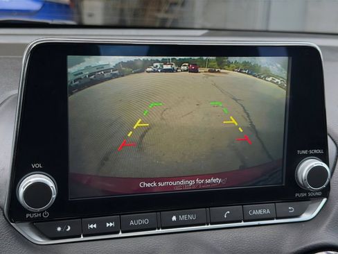Used 2022 Nissan Sentra SR w/ Trunk Package FWD image 19