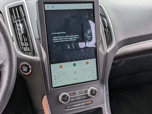 Used 2024 Ford Edge Titanium AWD/4WD image 9