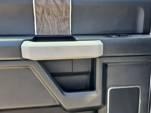 Used 2019 Ford F450 Lariat w/ Lariat Ultimate Package AWD/4WD image 19