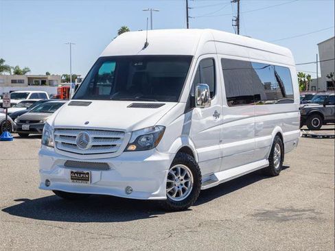 Used 2015 Mercedes-Benz Sprinter 2500 image 1