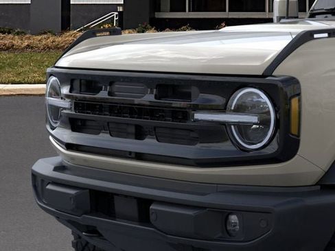 New 2025 Ford Bronco Outer Banks w/ Sasquatch Package image 19
