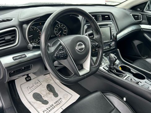 Used 2023 Nissan Maxima SL FWD image 13