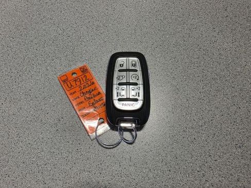 Used 2026 Chrysler Pacifica Select FWD image 30