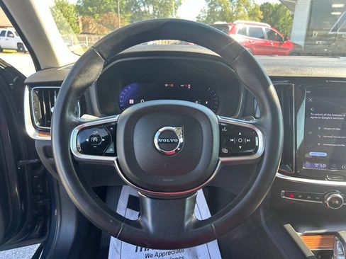 Used 2024 Volvo S60 B5 Plus FWD image 18