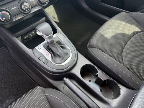 Used 2021 Kia Forte LXS image 19