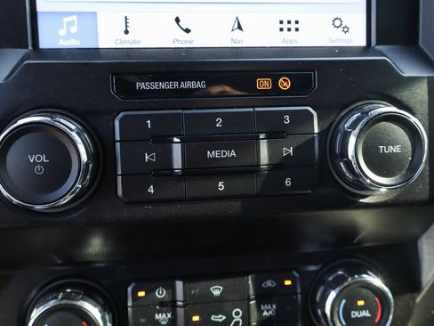 Used 2019 Ford F250 Lariat w/ Lariat Ultimate Package image 40