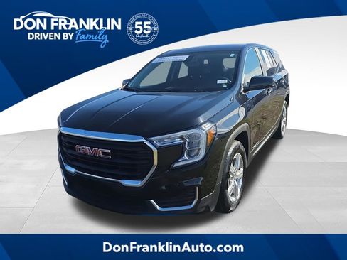 Used 2024 GMC Terrain SLE FWD image 1