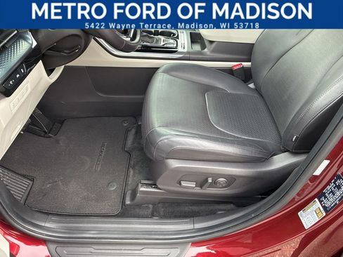 Used 2024 Kia Carnival SX Prestige image 12