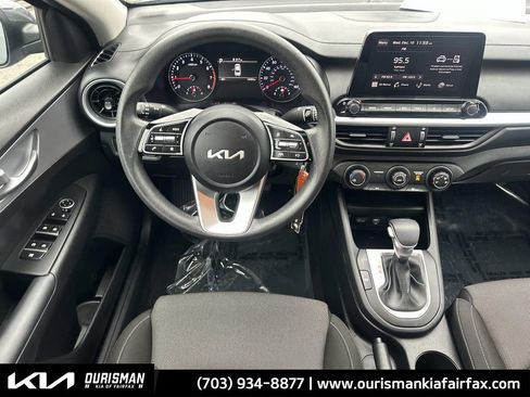 Used 2023 Kia Forte LXS w/ LXS Technology Package image 8