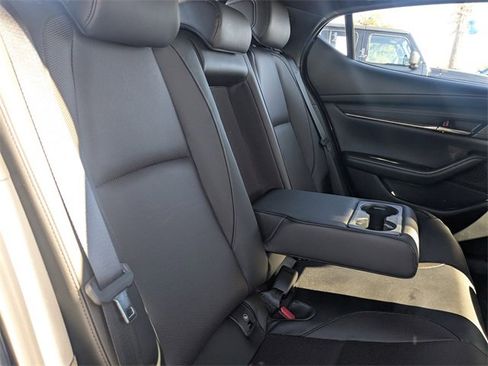 Used 2025 MAZDA MAZDA3 Hatchback w/Premium Plus Pkg image 30