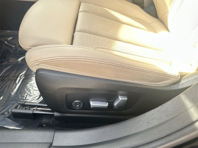 Certified 2023 BMW 330i xDrive Sedan w/ Premium Package AWD/4WD image 20
