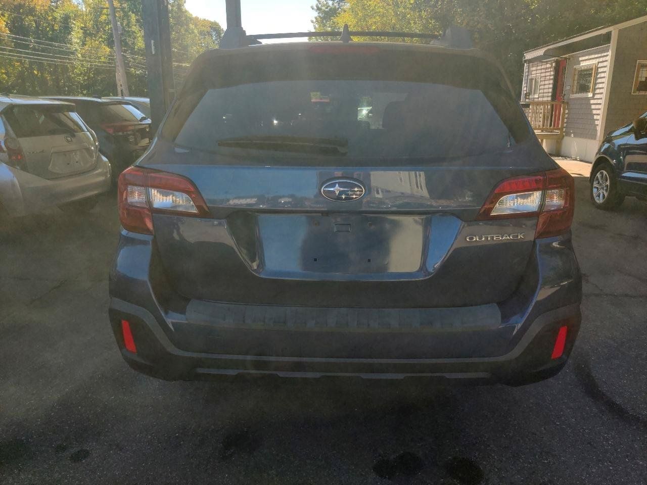 Used 2019 Subaru Outback 2.5i Premium w/ Popular Package #2 AWD/4WD image 5