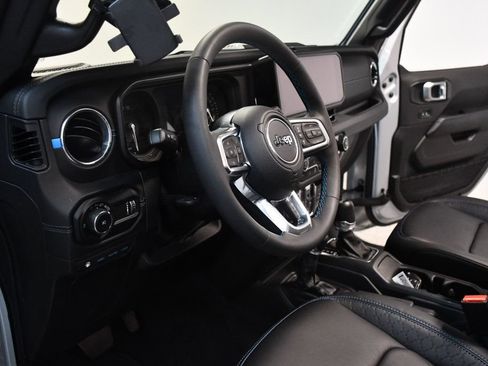 Used 2024 Jeep Wrangler High Altitude AWD/4WD image 26