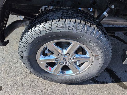 Used 2025 Ford F150 XLT w/ Equipment Group 301A Standard AWD/4WD image 9