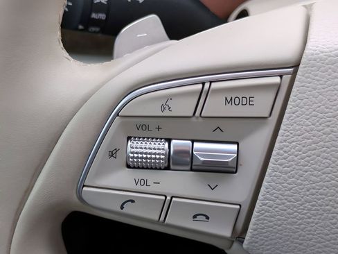 Used 2022 Genesis G90 5.0 Ultimate image 25