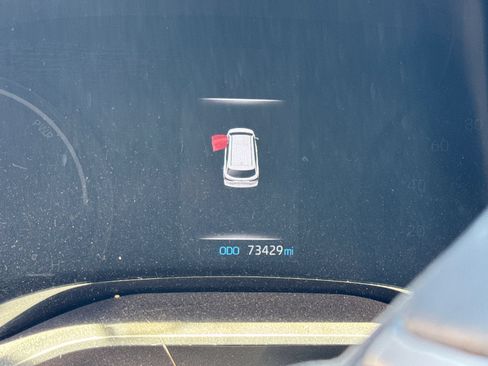 Used 2022 Toyota Sienna XLE FWD image 5