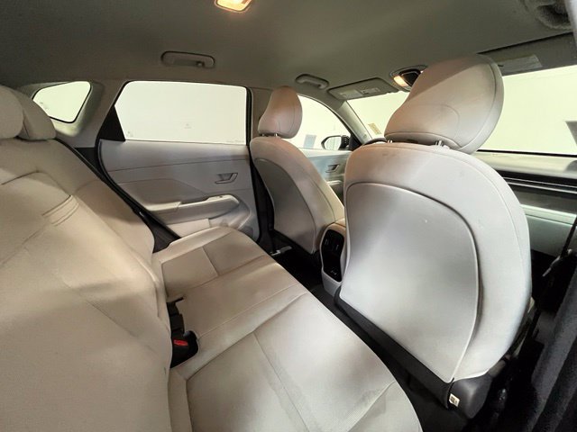 Used 2025 Hyundai Kona SEL FWD image 12