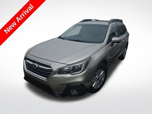 Used 2018 Subaru Outback 2.5i Premium AWD/4WD image 1