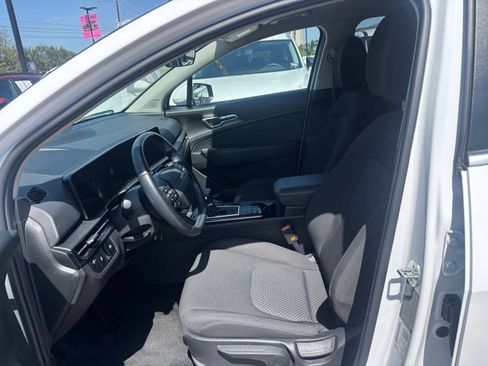 Used 2026 Kia Sportage LX FWD image 27