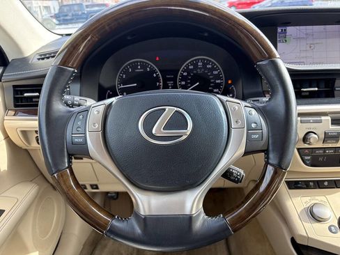 Used 2013 Lexus ES 350 w/ Luxury Pkg image 14