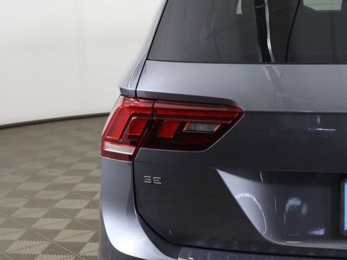 Used 2022 Volkswagen Tiguan SE w/ Panoramic Sunroof Package image 15