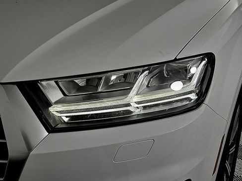 Used 2017 Audi Q7 3.0T Premium Plus w/ Premium Plus Package image 9