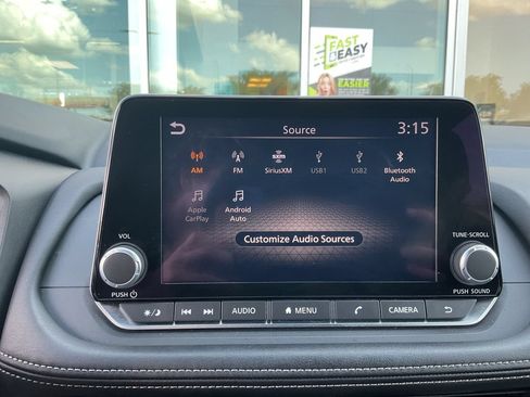 Used 2025 Nissan Rogue SV FWD image 27